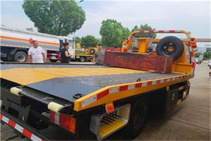 句容附近拖车电话号码服务