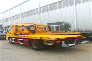 句容附近拖车救援搭电